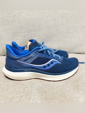 Saucony Men's Navy and Royal Blue Running Shoes